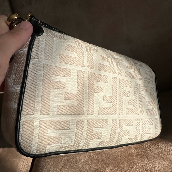 Authentic Fendi Baguette FF - Tote Bag - Picture 4 of 8